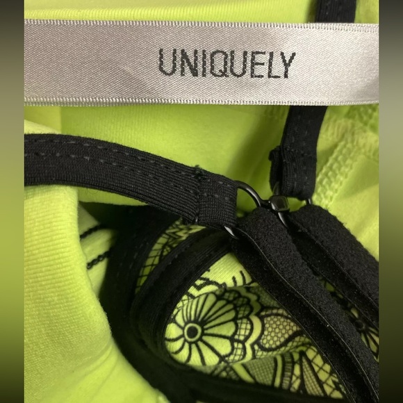 LORNA JANE- Neon Green/Black Paisley Sports Bra Tank XS Athletic Gym CrossFit - Picture 7 of 9